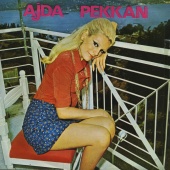 Ajda Pekkan - Sen Bir Yana Dünya Bir Yana